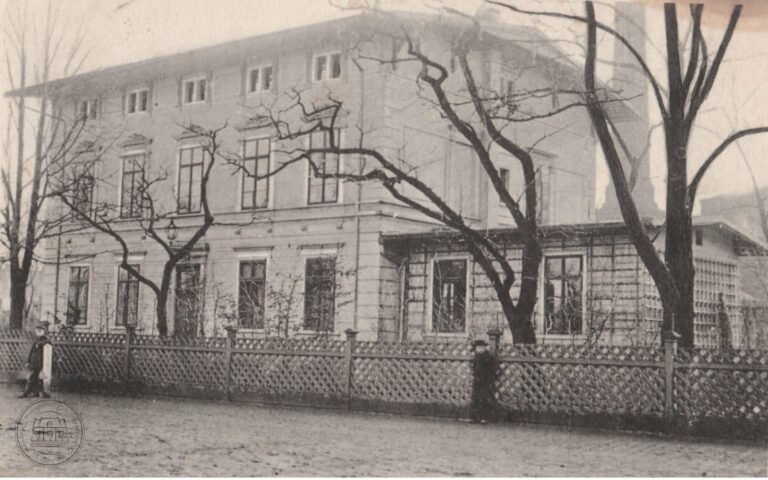 Foto 1 Pałacyk Tyrolski od strony dawnej ulicy Długiej, ok. 1900 r.
