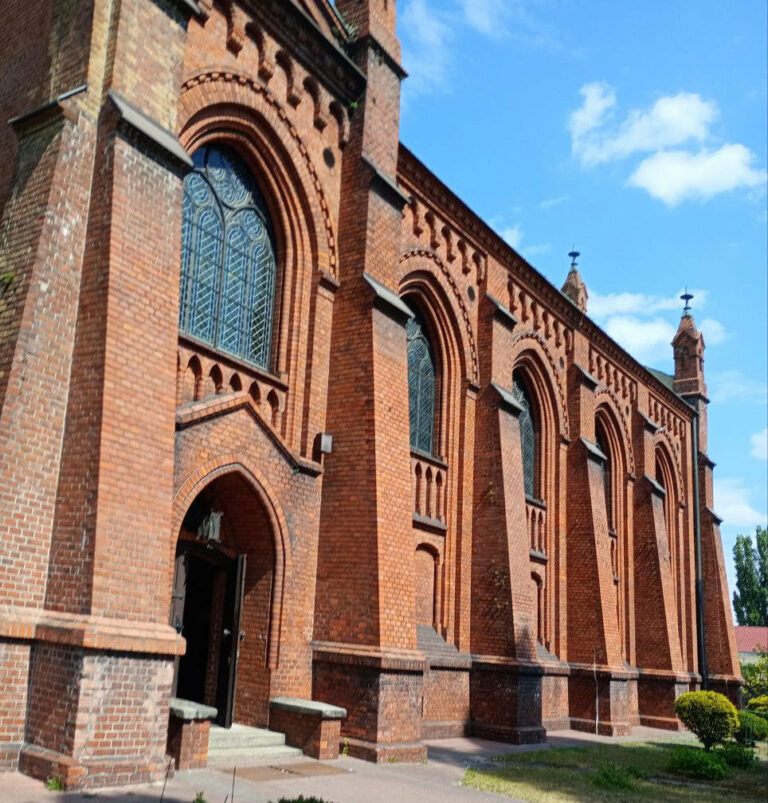 Fragment elewacji bocznej kościoła pw. św. Karola Boromeusza