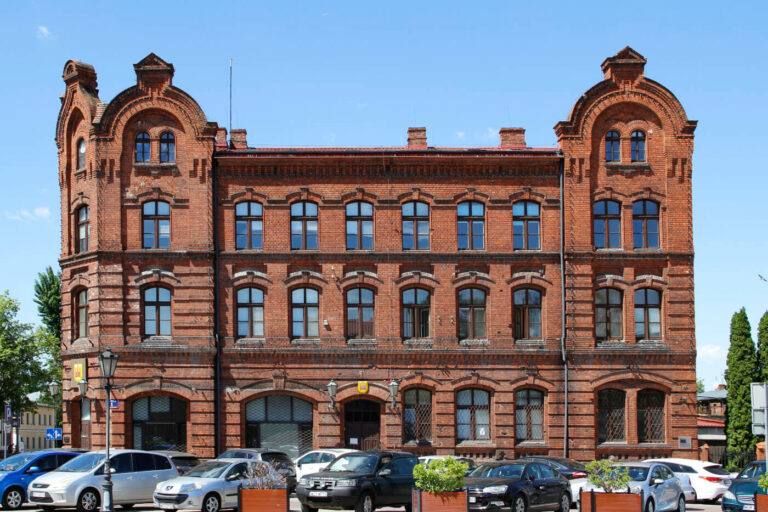 Magistrat od strony Placu Jana Pawła II